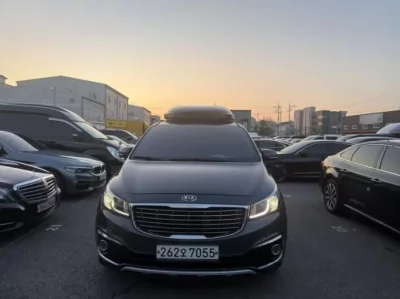 Kia Carnival