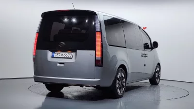 Hyundai Staria