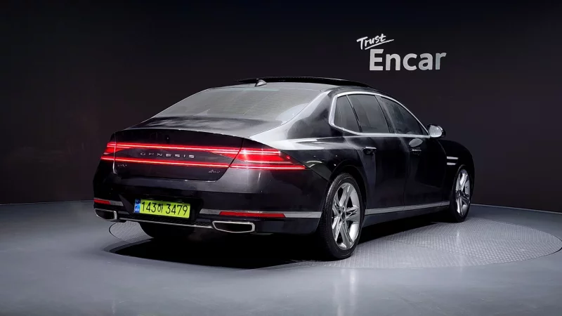 Genesis G90