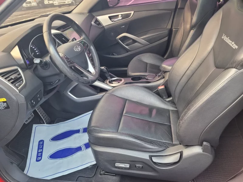 Hyundai Veloster