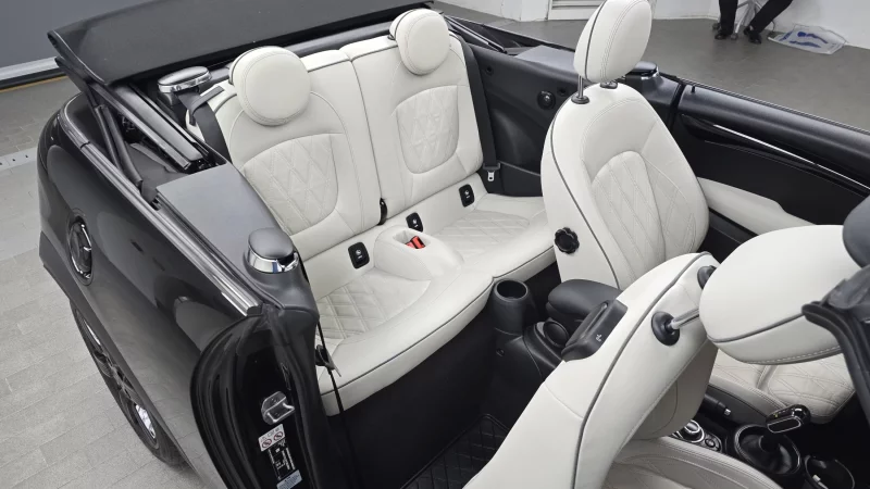 MINI Cooper Convertible