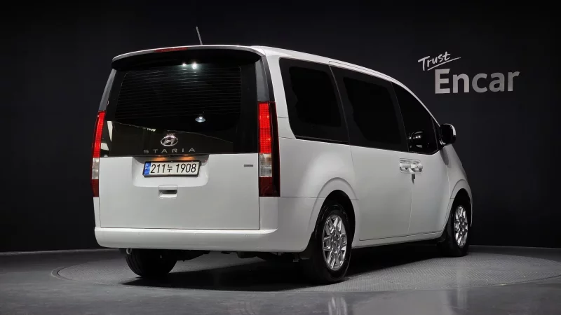 Hyundai Staria