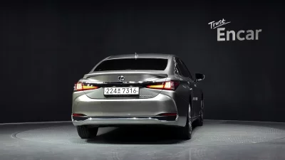 Lexus ES300h