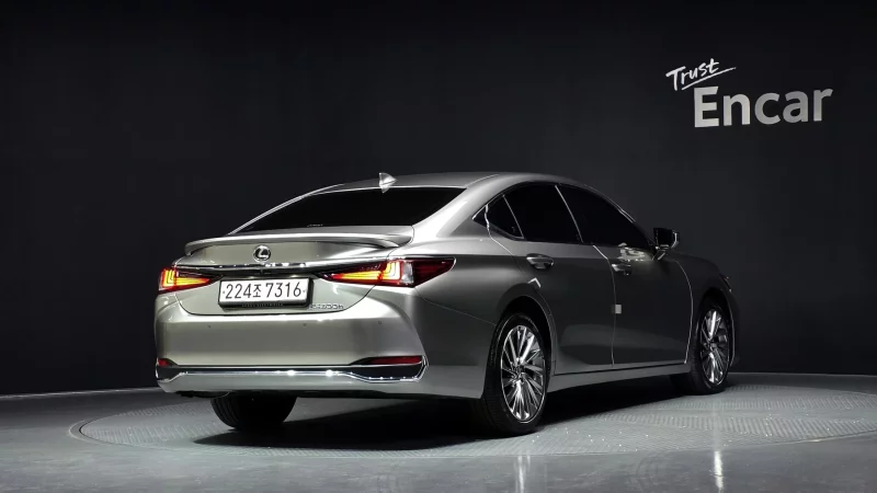 Lexus ES300h