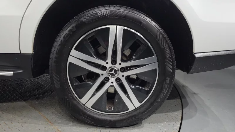 Mercedes-Benz M-class