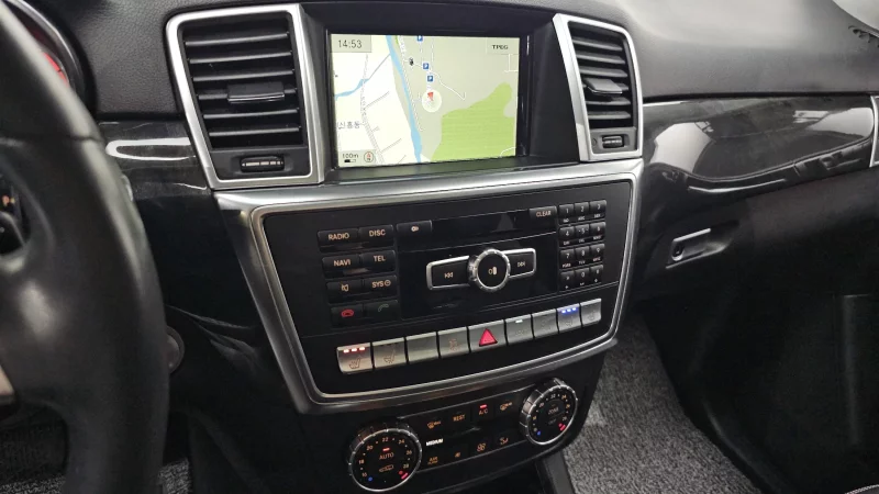 Mercedes-Benz M-class