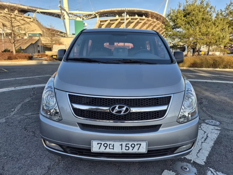 Hyundai Starex