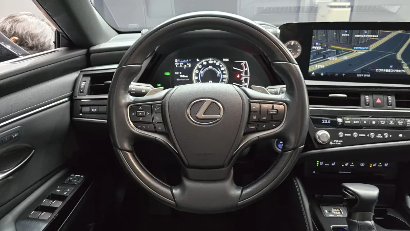 Lexus ES300h