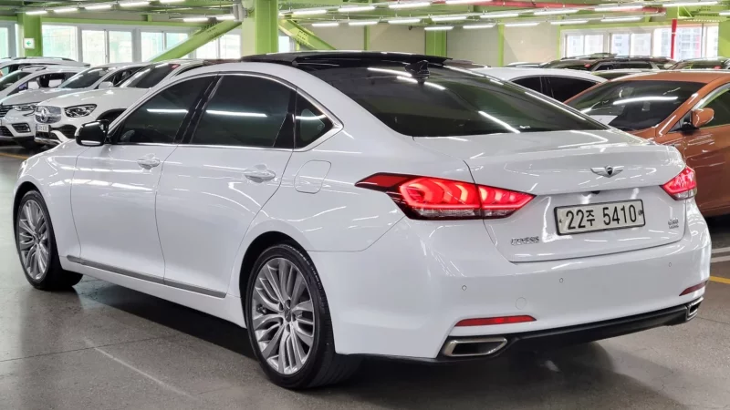 Hyundai Genesis