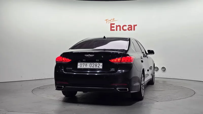 Hyundai Genesis