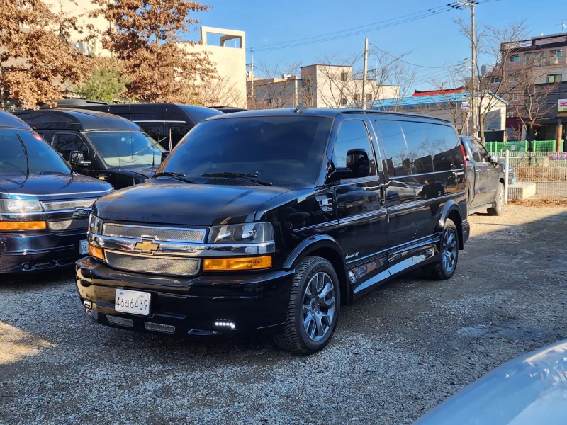 Chevrolet Express Van