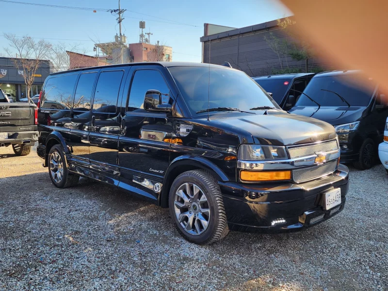 Chevrolet Express Van