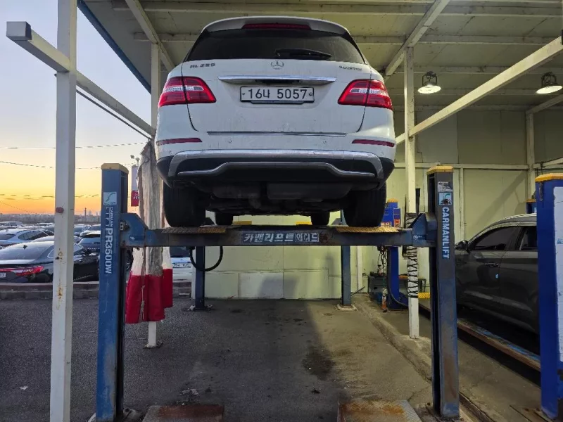 Mercedes-Benz M-class