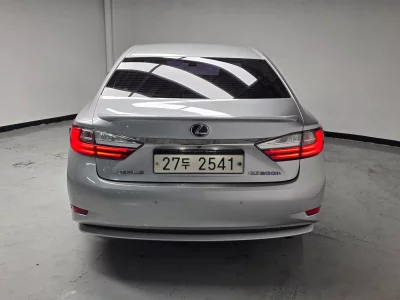 Lexus ES300h