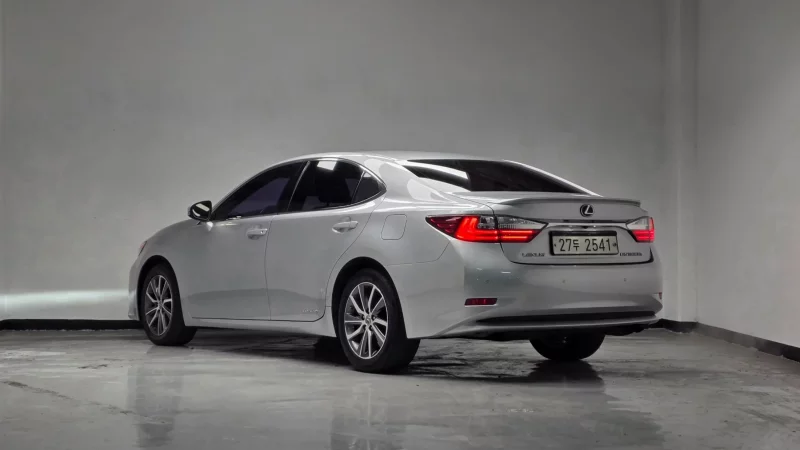 Lexus ES300h