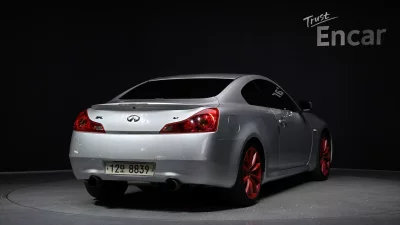 Infiniti G37