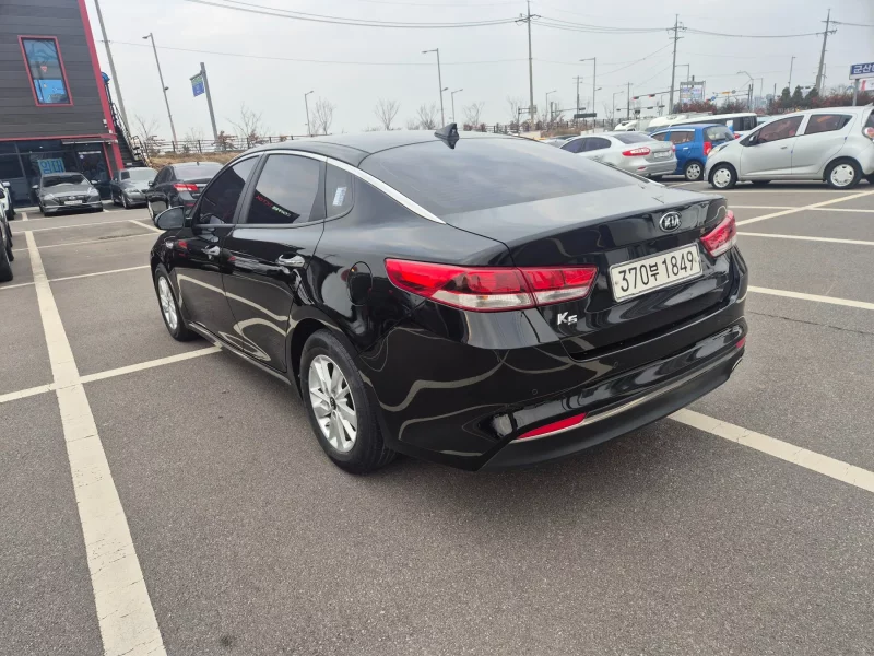 Kia K5