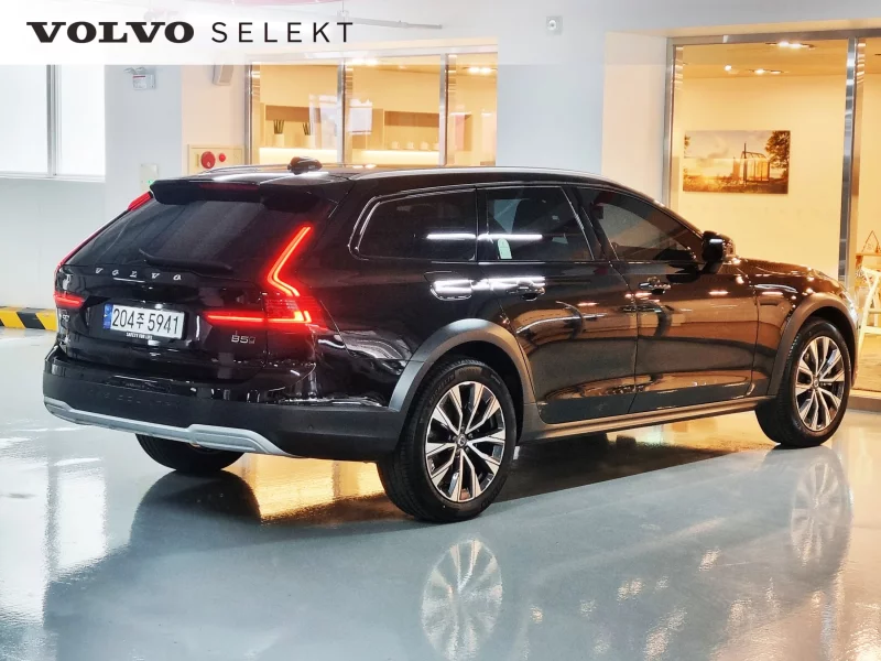 Volvo V90