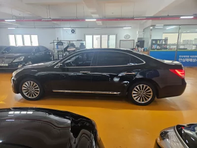 Hyundai Equus