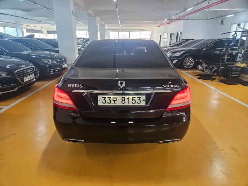 Hyundai Equus