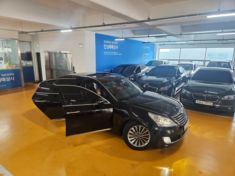 Hyundai Equus