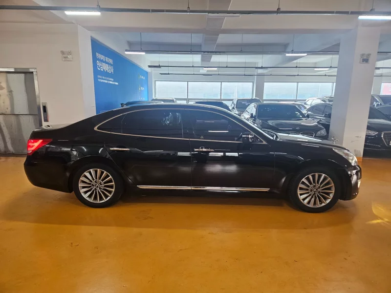 Hyundai Equus