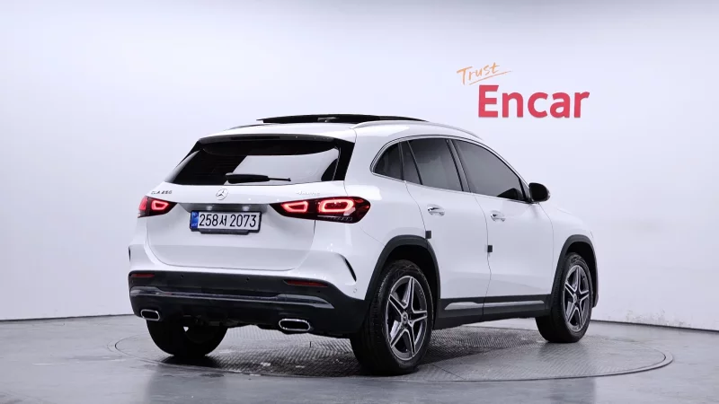 Mercedes-Benz GLA-Class