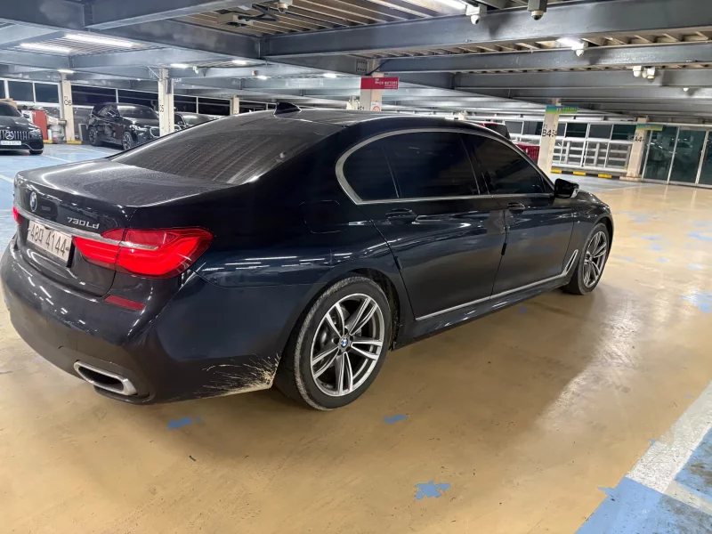 BMW 7-Series