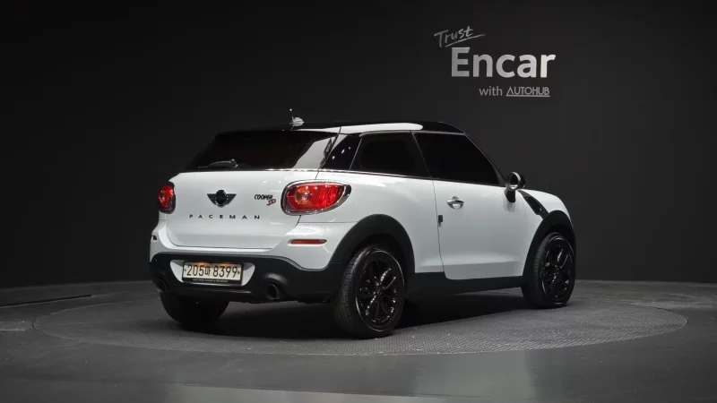 MINI Paceman