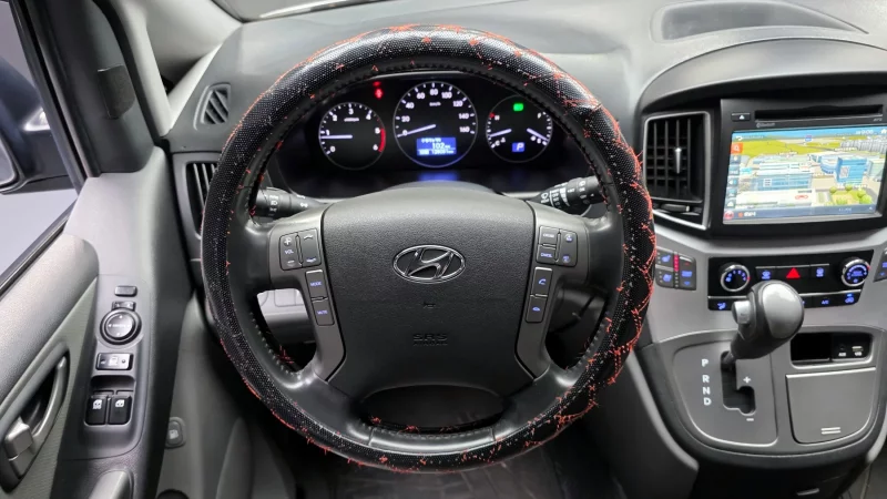 Hyundai Grand Starex