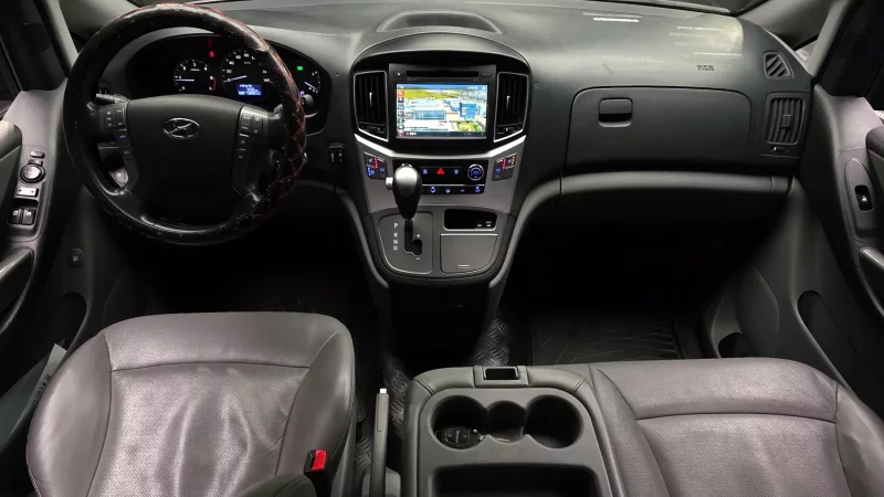 Hyundai Grand Starex