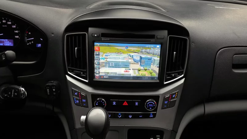 Hyundai Grand Starex