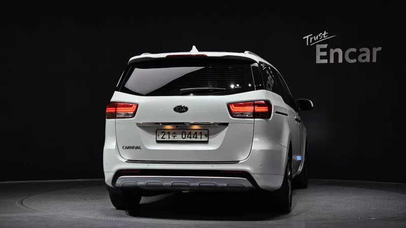 Kia Carnival
