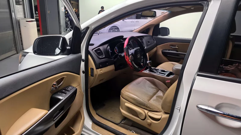 Kia Carnival