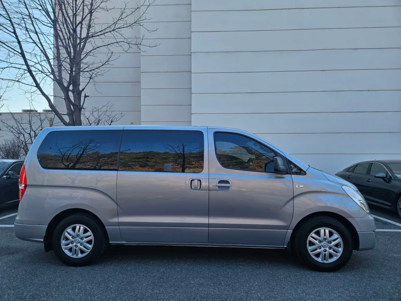 Hyundai Grand Starex