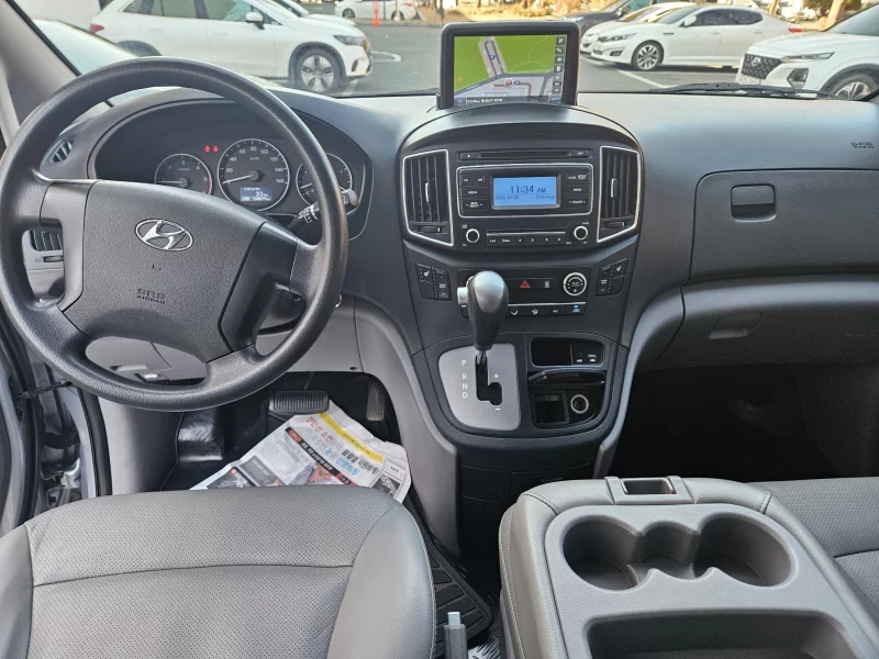 Hyundai Grand Starex