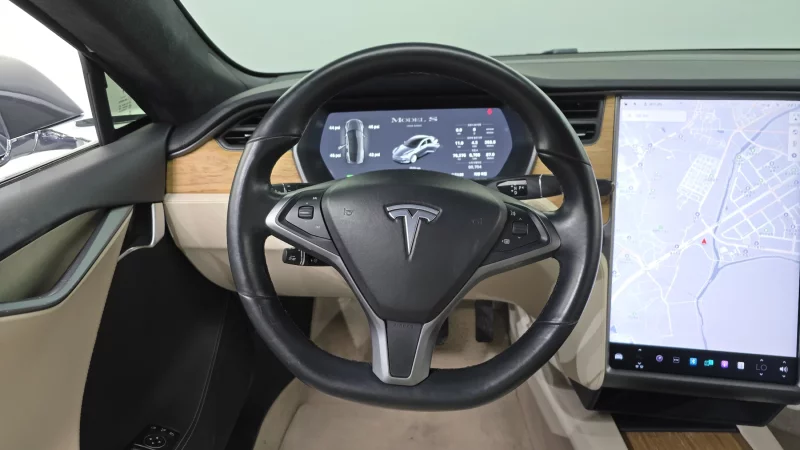 Tesla MODEL S