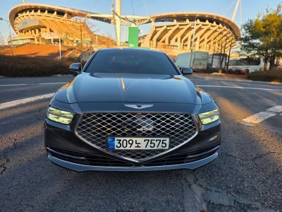 Genesis G90