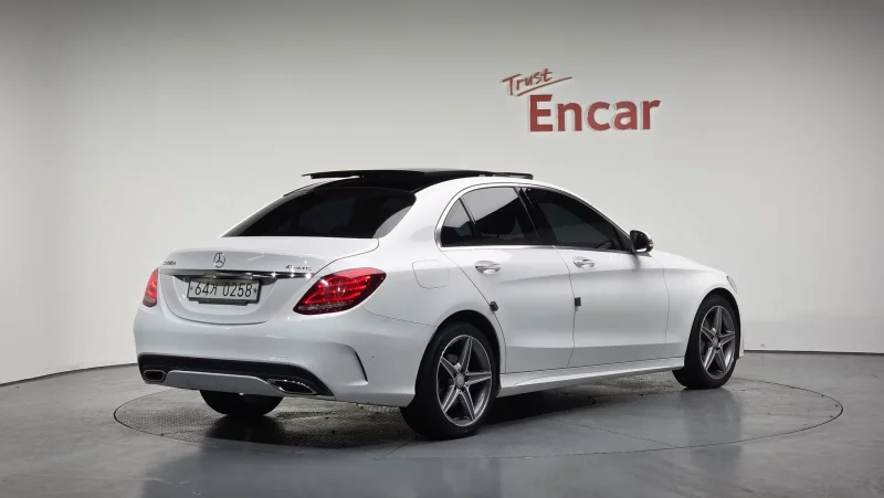 Mercedes-Benz C-Class