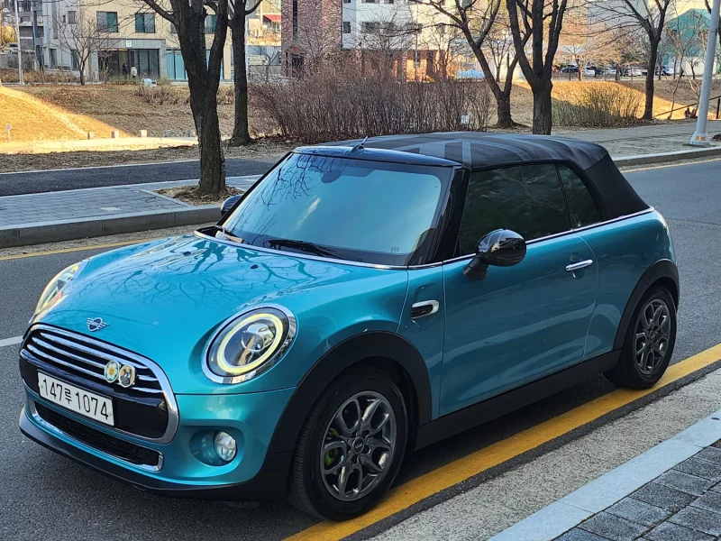 MINI Cooper Convertible