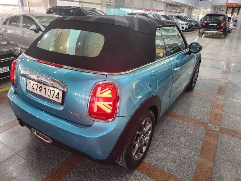 MINI Cooper Convertible