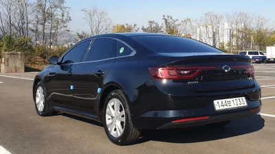 Renault SM6