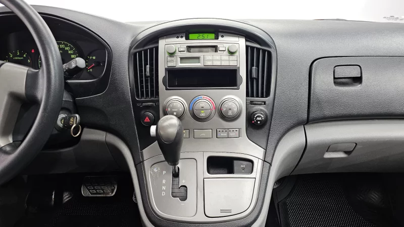 Hyundai Grand Starex