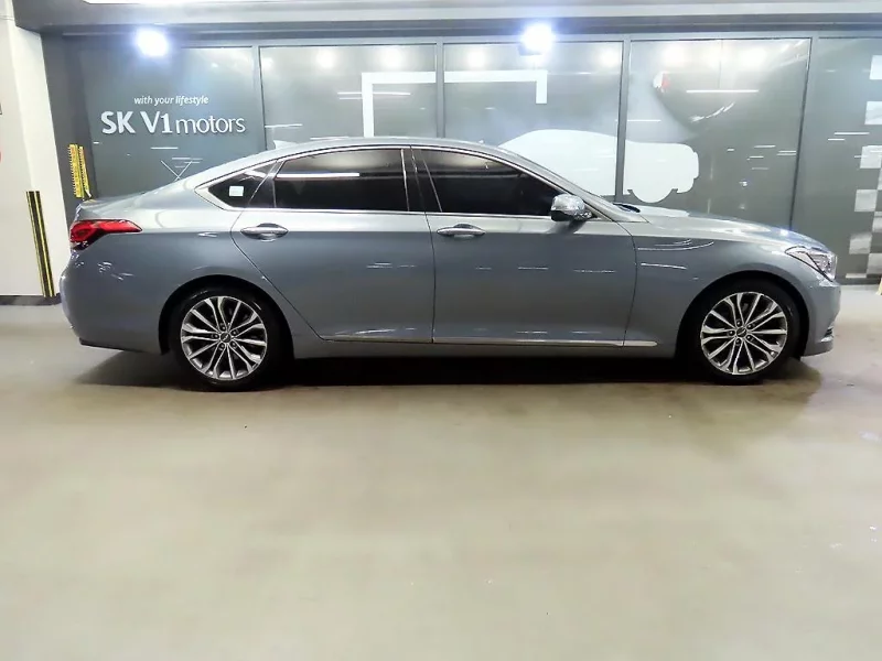 Hyundai Genesis