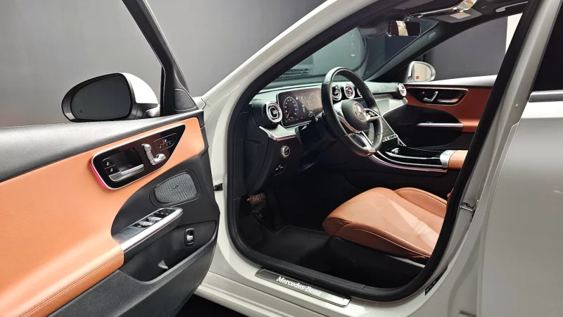 Mercedes-Benz C-Class
