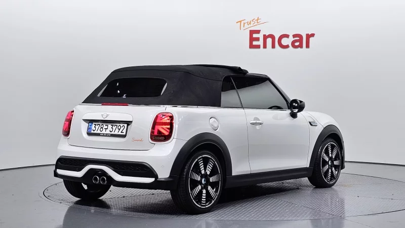 MINI Cooper Convertible