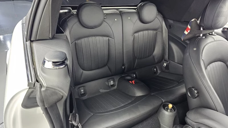 MINI Cooper Convertible