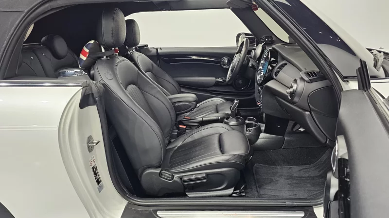 MINI Cooper Convertible