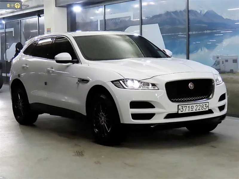 Jaguar F-PACE