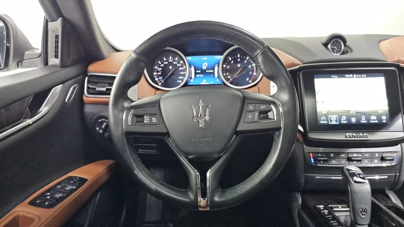 Maserati GHIBLI